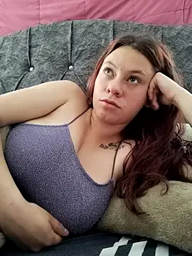 EsmeBrowm – webcam model profile photo Image 2