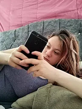 EsmeBrowm – webcam model profile photo Image 4