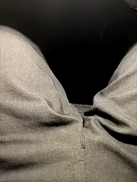 PumaShyXD – webcam model profile photo Image 3