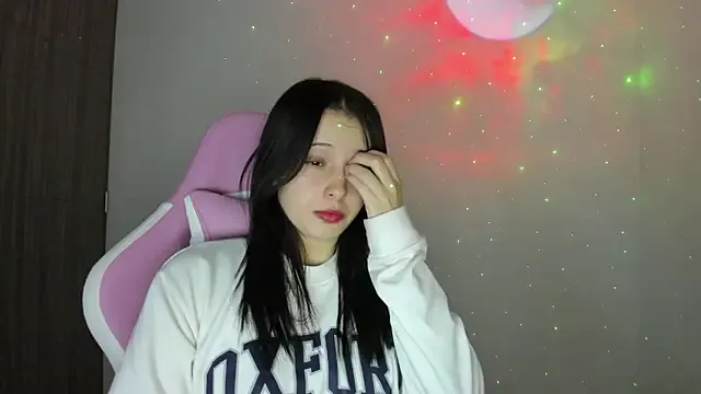 Runarunapi – webcam model profile photo Image 12