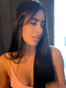 DanikaPatricks – webcam model profile photo Image 2