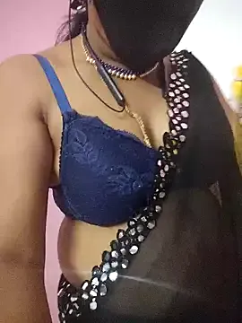 BellaDiNatale – webcam model profile photo Image 8