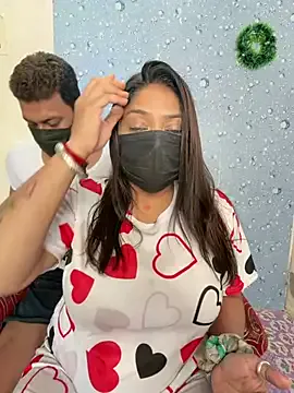 AishaHart – webcam model profile photo Image 13