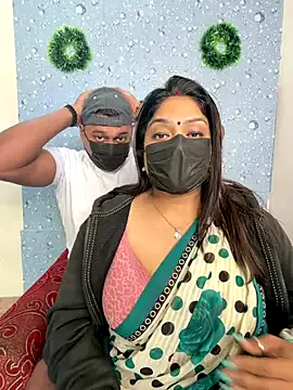 AishaHart – webcam model profile photo Image 7