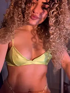 AmberJoulie – webcam model profile photo Image 3