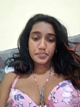LuluWilde – webcam model profile photo Image 13