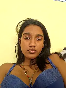 LuluWilde – webcam model profile photo Image 4