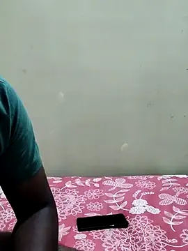 SarithaBroun – webcam model profile photo Image 2