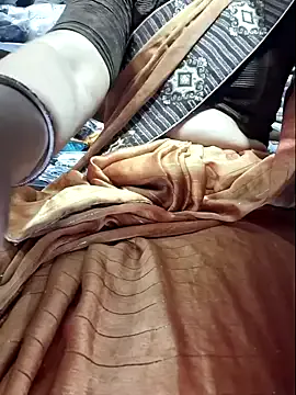 MilaDelays – webcam model profile photo Image 18