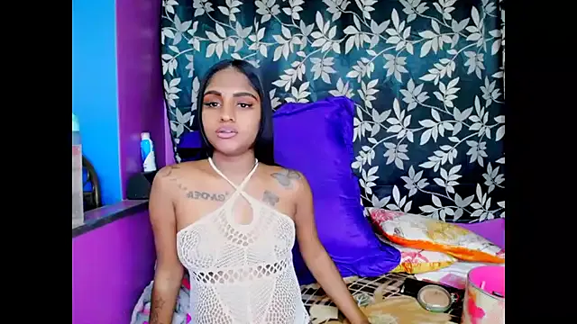 foxy_vivi – webcam model profile photo Image 3