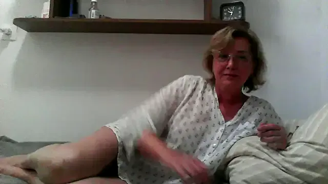 KellyHansen – webcam model profile photo Image 11