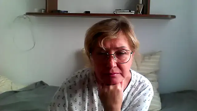 KellyHansen – webcam model profile photo Image 13
