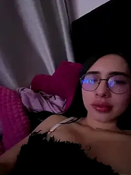 GFndBF – webcam model profile photo Image 10