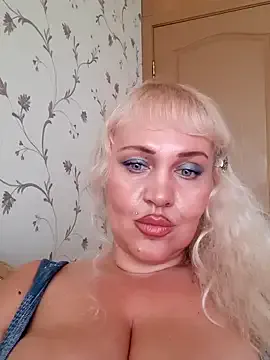 SophieMazzone – webcam model profile photo Image 2