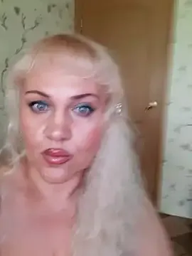 SophieMazzone – webcam model profile photo Image 5