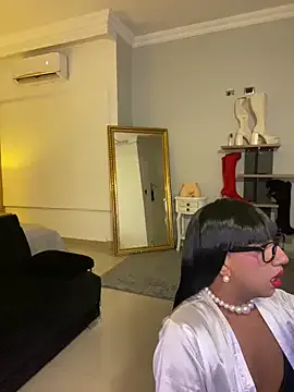 MiraKova – webcam model profile photo Image 18