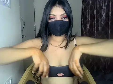 RoxyBuch – webcam model profile photo Image 15