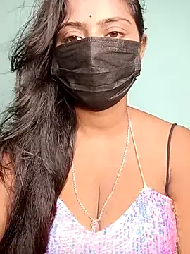 Evie – webcam model profile photo Image 10