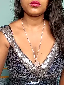 Evie – webcam model profile photo Image 11