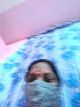 EsmeBrowm – webcam model profile photo Image 13