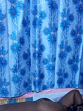 EsmeBrowm – webcam model profile photo Image 14