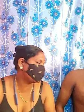 EsmeBrowm – webcam model profile photo Image 16