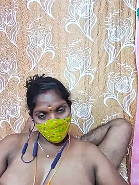 EsmeBrowm – webcam model profile photo Image 2