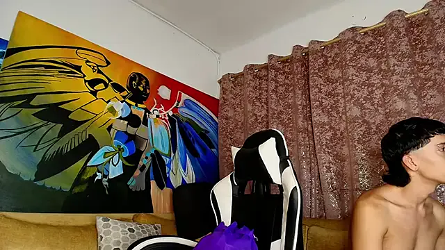 YasmienAtos – webcam model profile photo Image 4