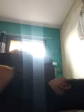 MadelineLane – webcam model profile photo Image 10