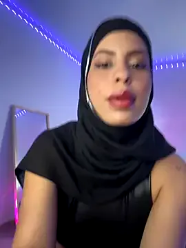 Horny-Mommy-Dirty – webcam model profile photo Image 12