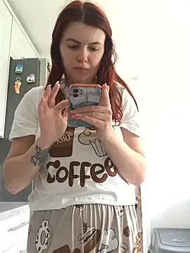 EsmeBrowm – webcam model profile photo Image 2