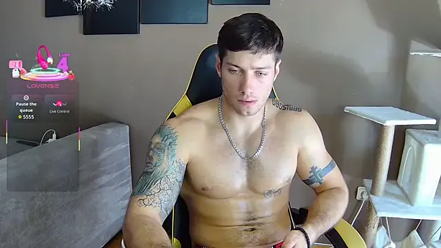 SerenaStar – webcam model profile photo Image 13