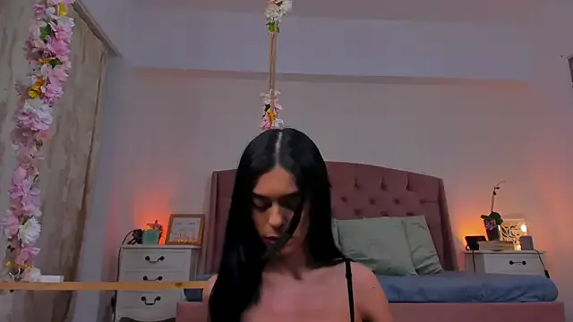 MayaLady – webcam model profile photo Image 4