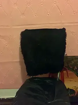 MiraKova – webcam model profile photo Image 7