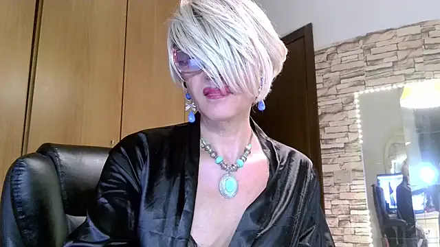 _Alice_1 – webcam model profile photo Image 5
