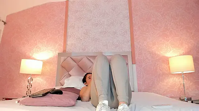 CatalinaDalessio – webcam model profile photo Image 8