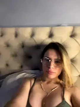 CatalinaDalessio – webcam model profile photo Image 9