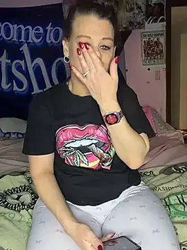 MelinaLuviani – webcam model profile photo Image 12