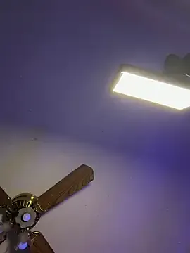 MelinaLuviani – webcam model profile photo Image 3