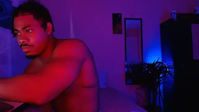 EsmeBrowm – webcam model profile photo Image 7