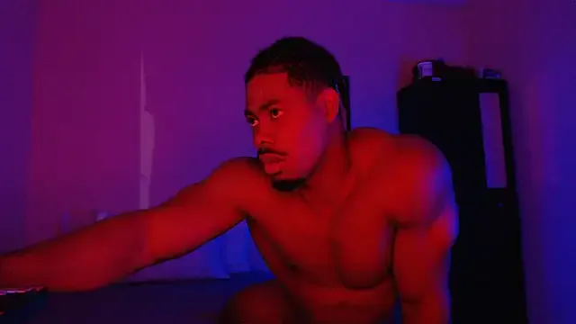 EsmeBrowm – webcam model profile photo Image 8