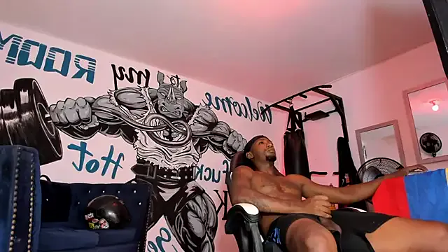 MiraKova – webcam model profile photo Image 16