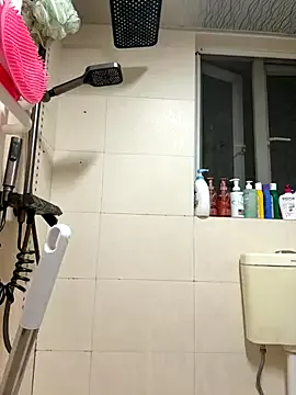 Yelaine – webcam model profile photo Image 7