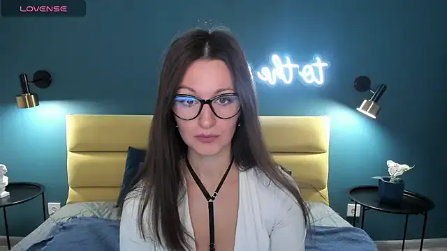 MarylinGlory – webcam model profile photo Image 9