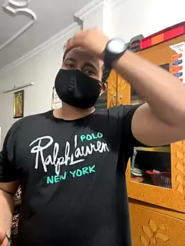 SerenaStar – webcam model profile photo Image 12