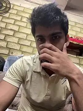 SerenaStar – webcam model profile photo Image 2