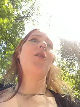 EsmeBrowm – webcam model profile photo Image 14