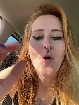 EsmeBrowm – webcam model profile photo Image 6