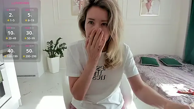 YasmienAtos – webcam model profile photo Image 13