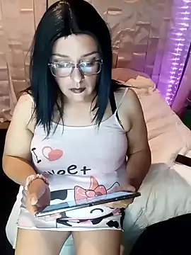 RoxyBuch – webcam model profile photo Image 8